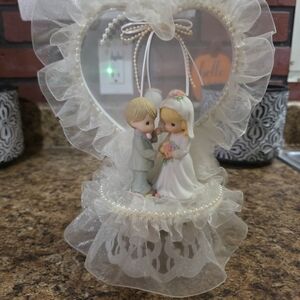 Heart-Shaped Wedding Figurine with Bride and Groom